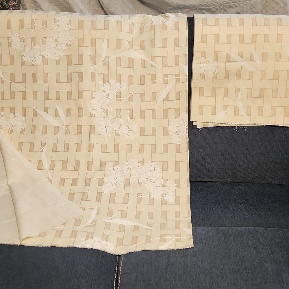 Bundle of 2 Spectrum Cream and White Woven Pattern Water Repellant Fabric